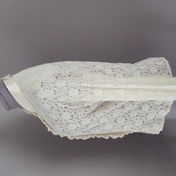 Vintage TuEllys Ivory Lace Shirt With Satin Collar And Ruffles. - Picture 4 of 11